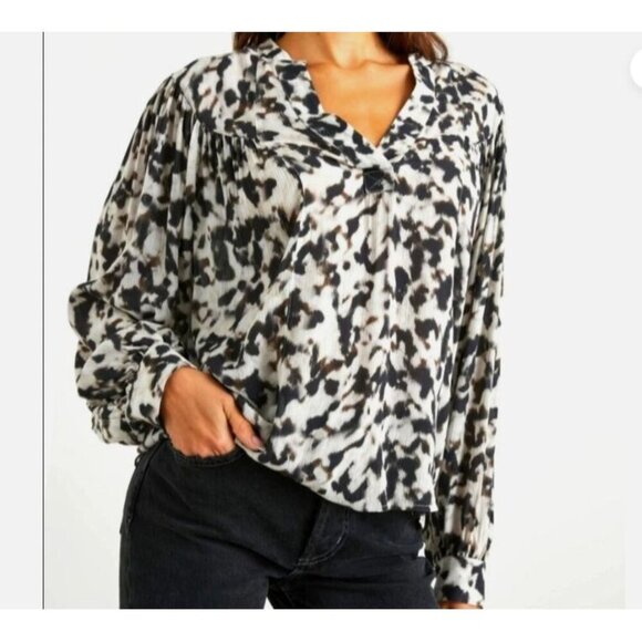Rails Fable Blurred Cheetah Chiffon V-Neck Top Size XL Blouse Flowy Sleeves - Picture 1 of 12